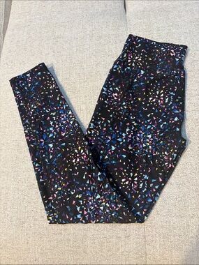 NWOT: DSG Girls Black Leggings with Multicolor Confetti Triangle Print